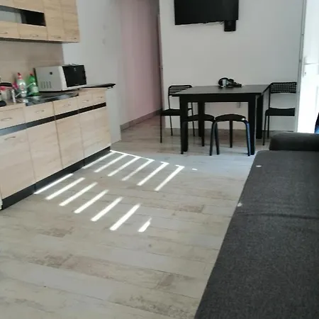 Harom Apartmanhaz Apartman