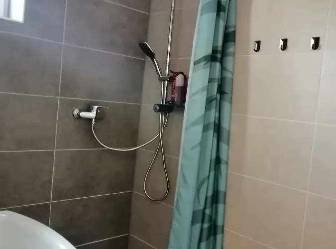Harom Apartmanhaz * بالاتوليلّي