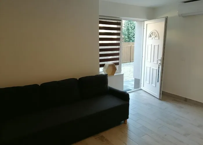 شقة Harom Apartmanhaz بالاتوليلّي